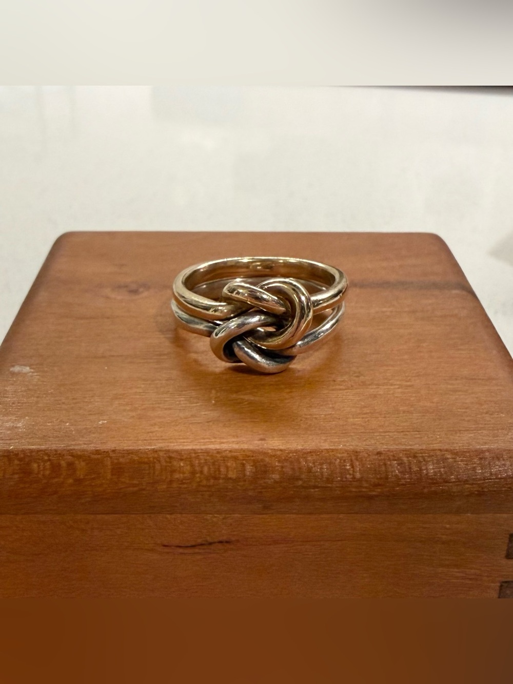 James Avery Original Lovers' Knot Ring 14K Yellow Gold Sterling Silver size 7.5 - Picture 8 of 16